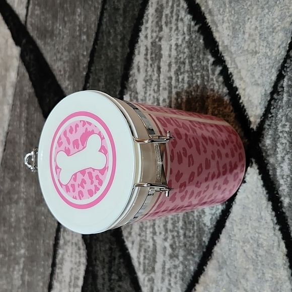 PINK LEOPARD PRINT AIRTIGHT PLASTIC DOG TREAT CONTAINER - Picture 6 of 13